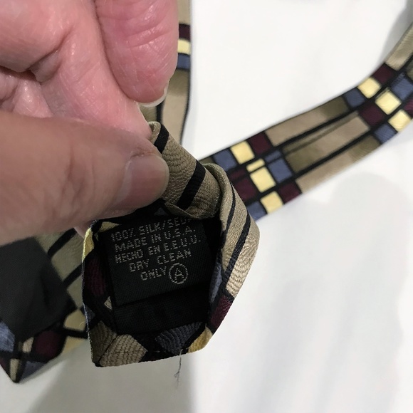 J. Riggings Geometric Abstract 100% Silk Tie - Picture 4 of 4